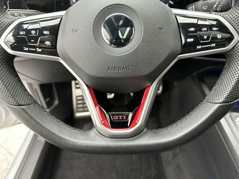 Used 2022 Volkswagen GTI SE image 15