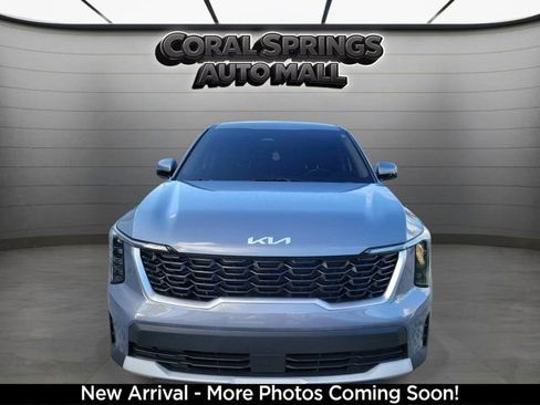 Certified 2024 Kia Sorento LX FWD image 2