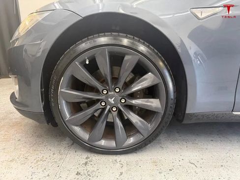 Used 2013 Tesla Model S Performance RWD image 27