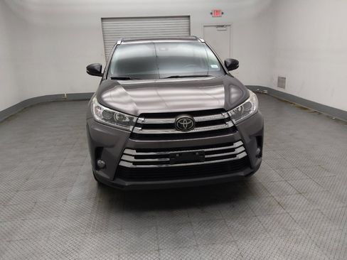 Used 2018 Toyota Highlander Limited image 14