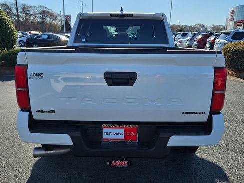 Used 2024 Toyota Tacoma TRD Sport image 9