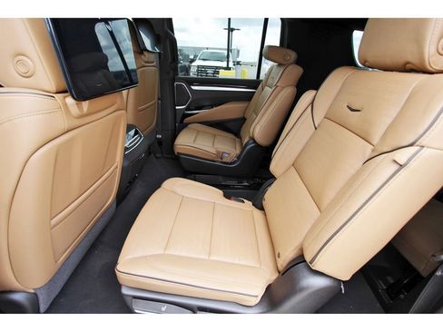 New 2026 Cadillac Escalade ESV Luxury w/ Touring Package AWD/4WD image 7