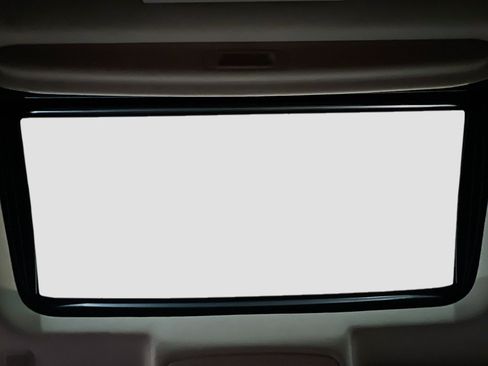 Used 2015 Cadillac Escalade ESV Premium AWD/4WD image 17