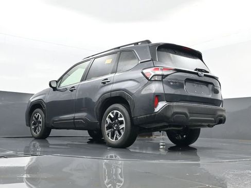 Used 2025 Subaru Forester Premium image 24