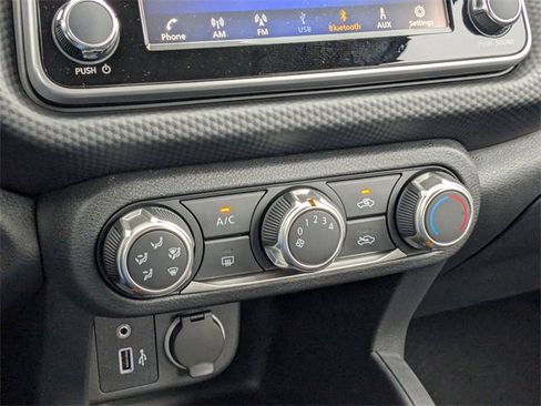 New 2025 Nissan Kicks Play S image 22