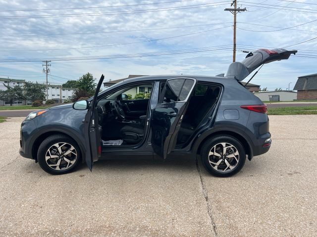 Used 2022 Kia Sportage LX FWD image 4