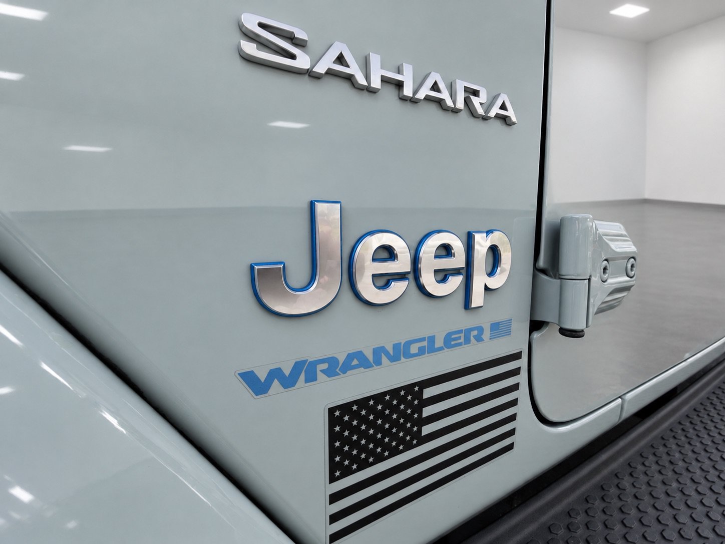 Used 2023 Jeep Wrangler Unlimited Sahara w/ Cold Weather Group AWD/4WD image 15