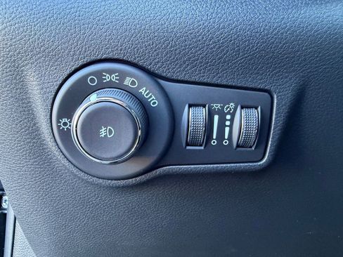 New 2026 Jeep Compass Latitude image 16