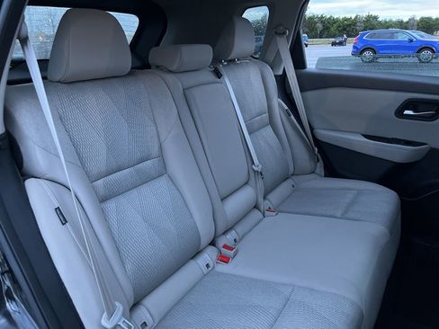 Used 2025 Nissan Rogue SV image 24