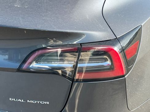 Used 2018 Tesla Model 3 AWD/4WD image 18