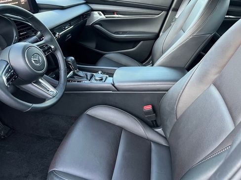 Certified 2025 MAZDA MAZDA3 2.5 Turbo Sedan w/Premium Plus image 9