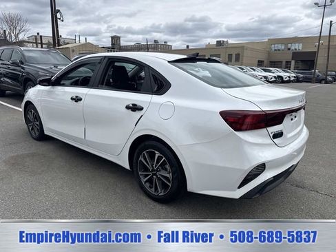 Used 2024 Kia Forte LXS FWD image 8