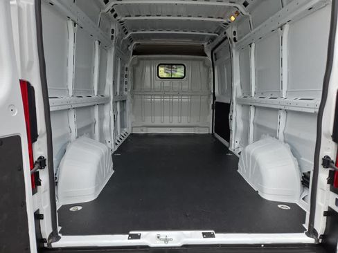 New 2025 RAM ProMaster 2500 FWD image 9
