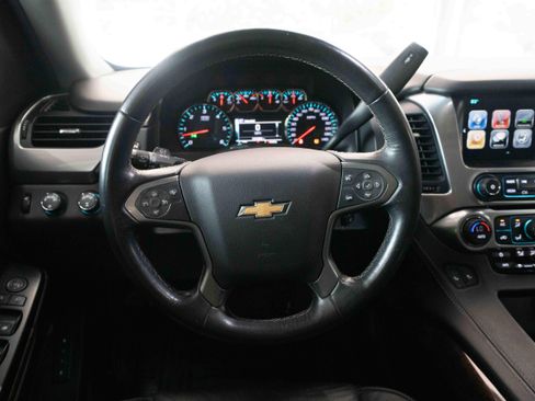Used 2018 Chevrolet Suburban LT AWD/4WD image 21