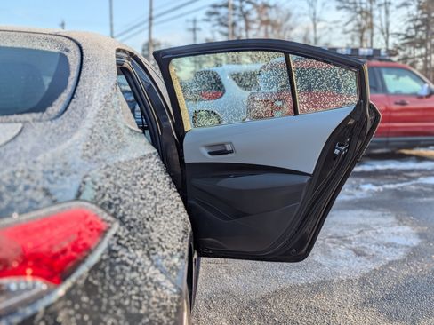 Used 2022 Toyota Corolla LE w/ LE Convenience Package image 35