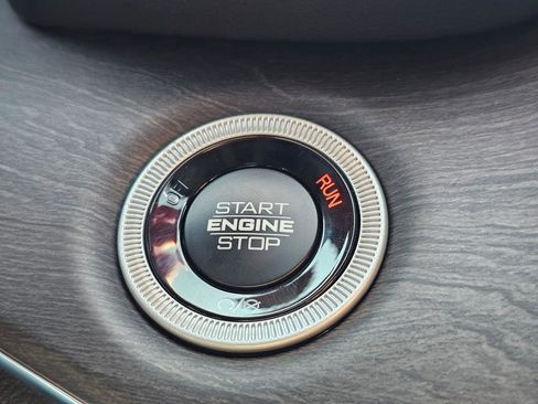 New 2025 Jeep Grand Cherokee Overland w/ Adv Protech Group III image 20