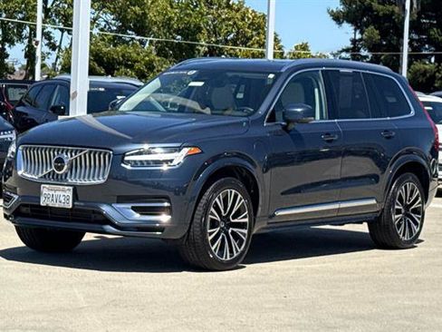 Certified 2025 Volvo XC90 T8 Plus w/ Protection Package Premier AWD/4WD image 7