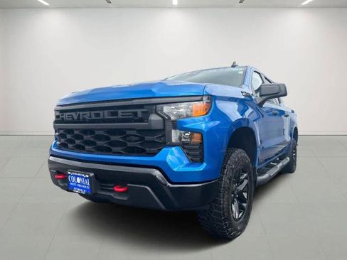 Used 2023 Chevrolet Silverado 1500 Custom Trail Boss w/ LPO, Dark Essentials Package AWD/4WD image 3
