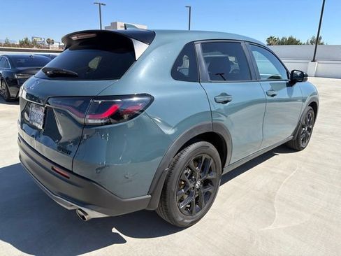 Used 2025 Honda HR-V Sport image 2