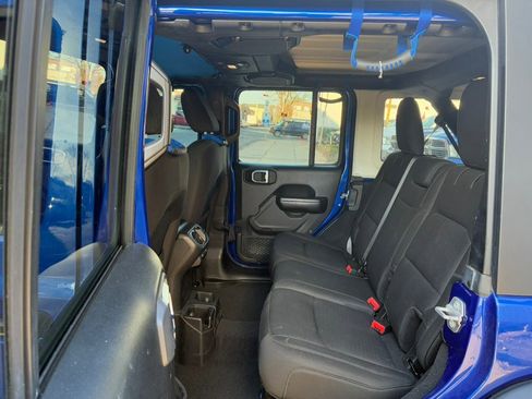 Used 2018 Jeep Wrangler Unlimited Sport S image 10