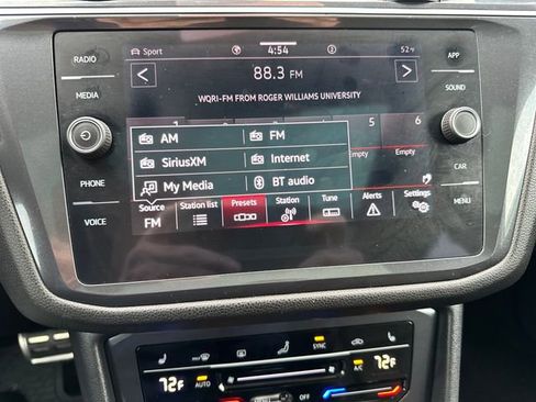 Certified 2023 Volkswagen Tiguan SE R-Line AWD/4WD image 25