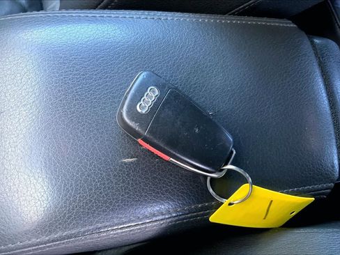 Used 2016 Audi Q3 2.0T Premium Plus w/ Technology Package image 19