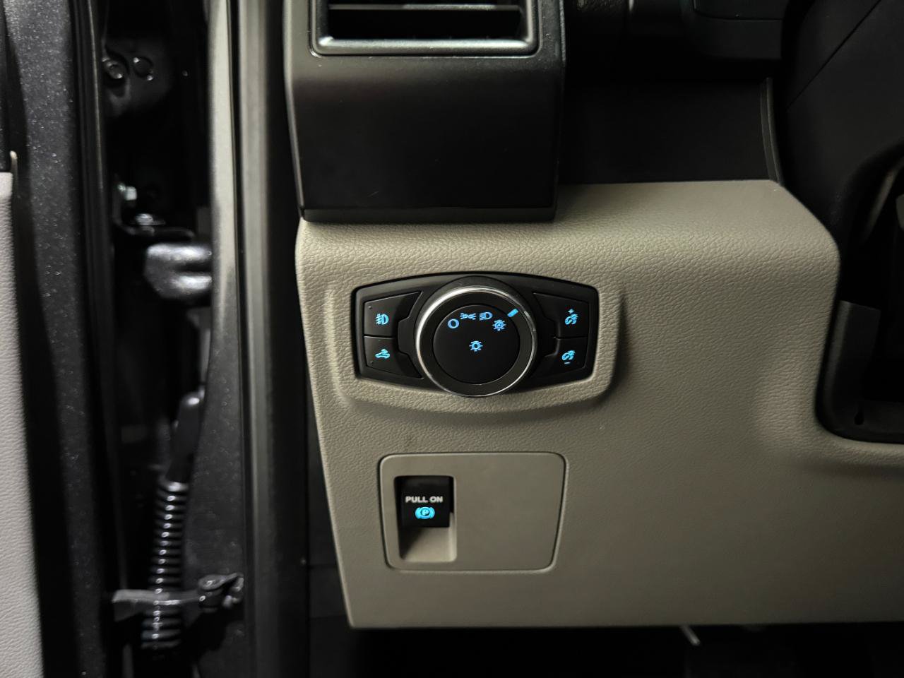 Used 2019 Ford F150 XL w/ Equipment Group 101A Mid RWD image 28