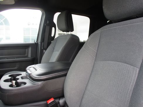 Used 2024 RAM 3500 Tradesman w/ Chrome Appearance Group AWD/4WD image 35