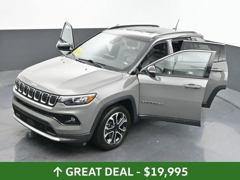 Used 2024 Jeep Compass Limited image 61