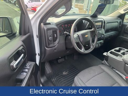 Used 2024 Chevrolet Silverado 1500 Custom image 10