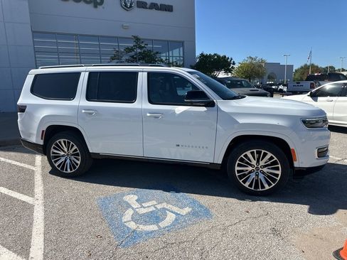 New 2025 Jeep Wagoneer Series II image 40