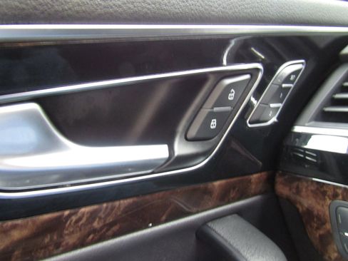 Used 2017 Audi Q7 3.0T Premium Plus w/ Premium Plus Package image 45