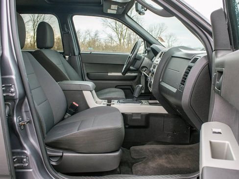 Used 2011 Ford Escape XLT w/ 201A Rapid Spec Order Code image 30