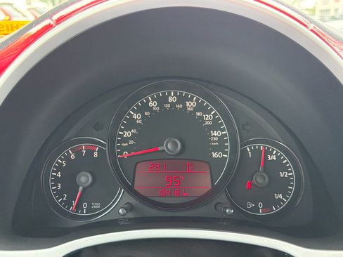 Used 2012 Volkswagen Beetle 2.5 FWD image 30
