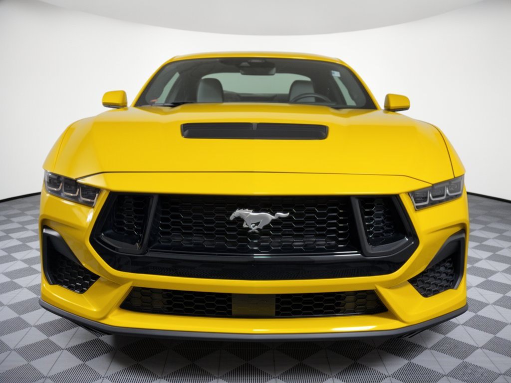 Used 2024 Ford Mustang GT RWD image 6