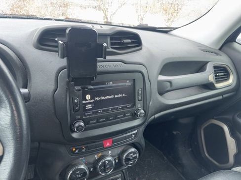 Used 2016 Jeep Renegade Limited image 7