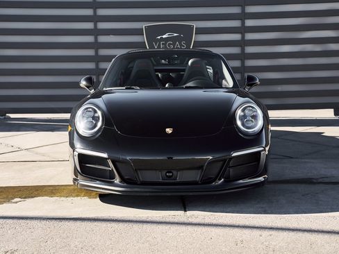 Used 2019 Porsche 911 Targa 4 GTS image 14