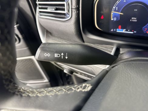 Used 2024 Jeep Wagoneer Series II w/ Flexible Seating Group image 15