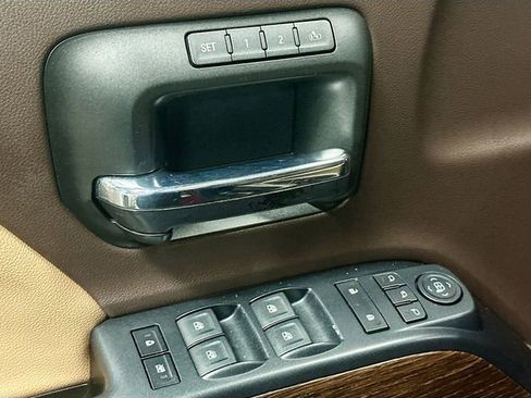 Used 2018 GMC Sierra 2500 Denali image 19