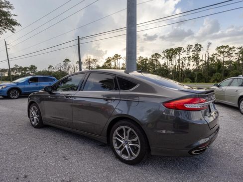 Used 2017 Ford Fusion SE w/ Equipment Group 201A FWD image 7