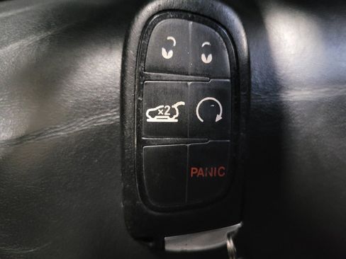 Used 2019 Jeep Cherokee Limited image 32