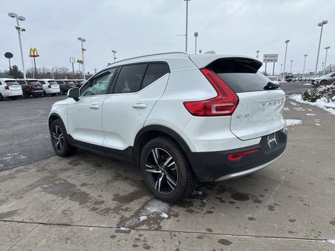 Certified 2025 Volvo XC40 B5 Core image 7