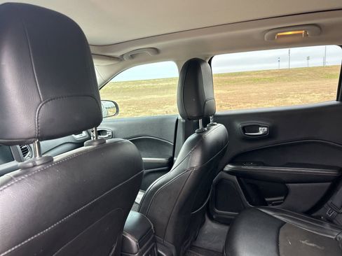 Used 2018 Jeep Compass Latitude w/ Popular Equipment Group image 9