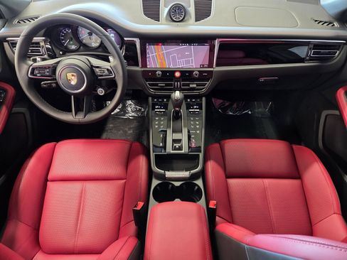 Certified 2026 Porsche Macan S AWD/4WD image 13