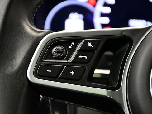 Used 2023 Porsche Cayenne S image 28