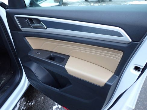 Used 2023 Volkswagen Atlas Cross Sport SE image 14