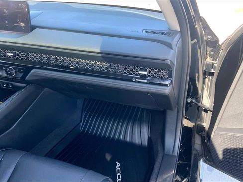 Used 2023 Honda Accord Touring image 18