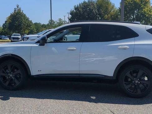 New 2025 Buick Envision Sport Touring image 5