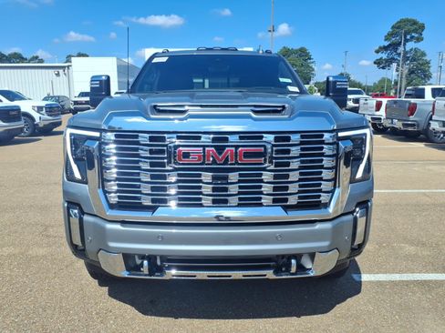 New 2026 GMC Sierra 2500 Denali w/ Denali Reserve Package AWD/4WD image 3