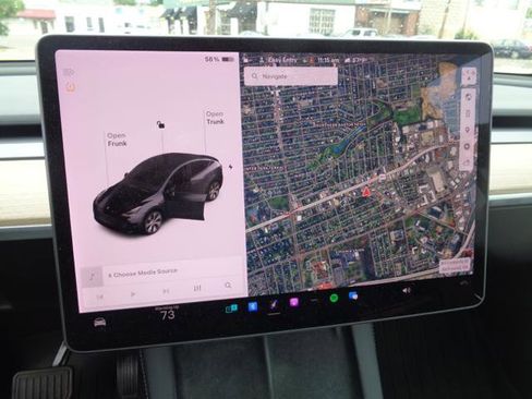 Used 2021 Tesla Model Y Long Range AWD/4WD image 21